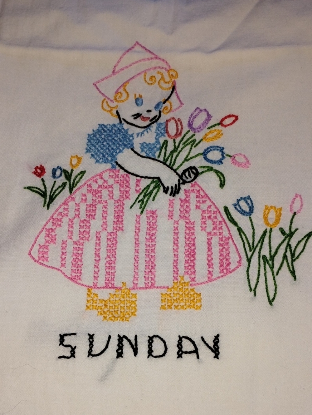 Vtg Days Of The Week Embroidered Dish Towels - Sweet Girl In Dress And Bonnet